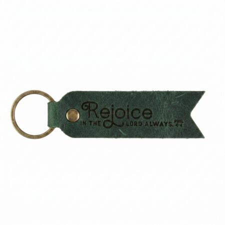 Flat full grain leather keychain eden green in genuine full-grain cowhide with a clean unprinted finish